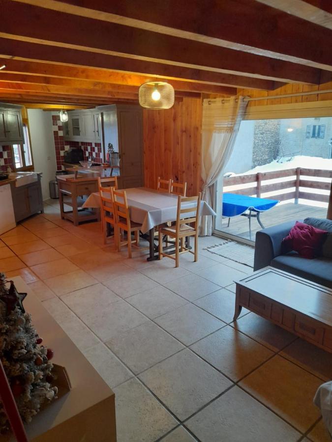 Maison De Montagne Dans Charmant Village Du Capcir Fontrabiouse Ngoại thất bức ảnh