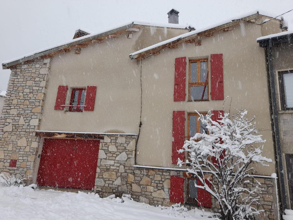 Maison De Montagne Dans Charmant Village Du Capcir Fontrabiouse Ngoại thất bức ảnh